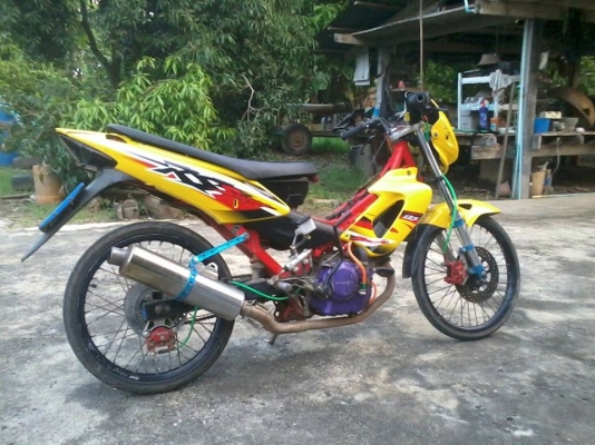 ขาย โซนิค ราคา 9700 บาท มีทะเบียนพร้อมชุดโอน