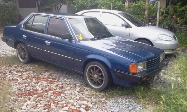 ขาย toyota หน้าแหลม รถเก๋งคลาสสิค ติดแก็สแล้วพร้อมใช้คับ