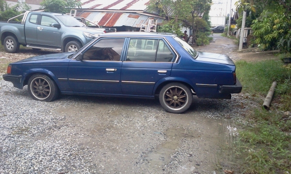 ขาย toyota หน้าแหลม รถเก๋งคลาสสิค ติดแก็สแล้วพร้อมใช้คับ