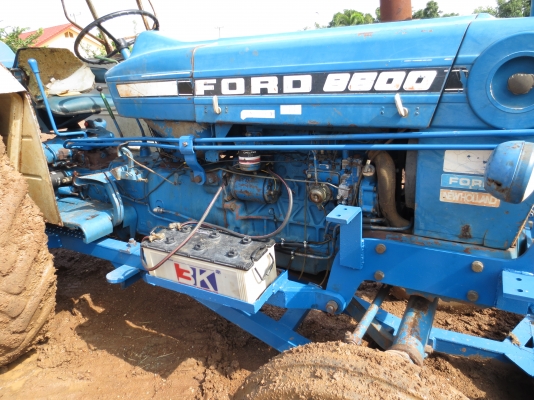 ขายฟอร์ด6600 เสื้อลาย ขายถูก ทะเบียนพร้อมโอน