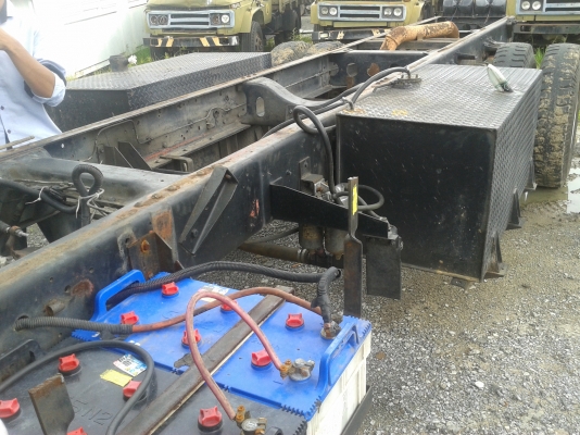 ขาย 6 ล้อหัวแซชซี ยาว 6.20 เมตร เครื่อง195แรง