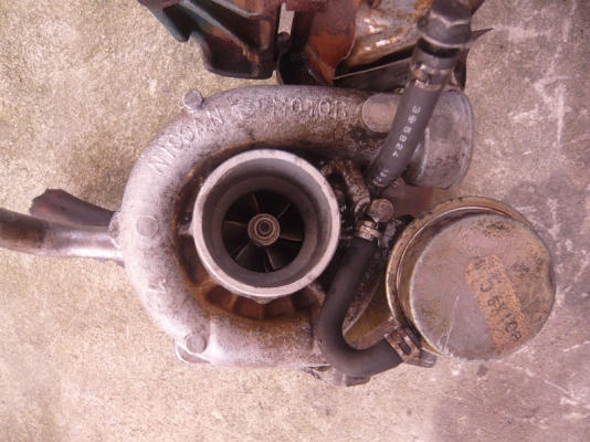 ขายเทอร์โบ z18 พร้อมเขาไอเสียใส่ Nissan Ld20II