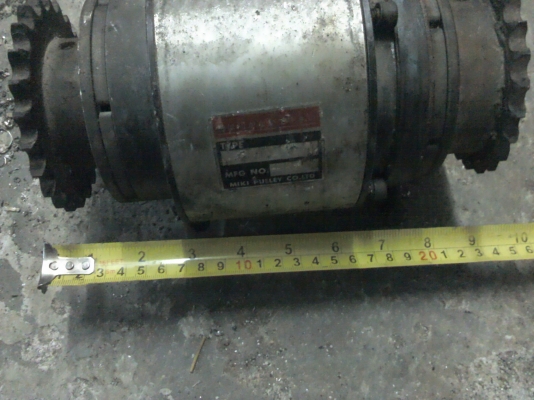 คลัทซ์และเบรคไฟฟ้าส่งกำลังให้อุปกรณ์ทำงานเพียงแต่ต่อไฟเข้าก็ส่งกำลังได้