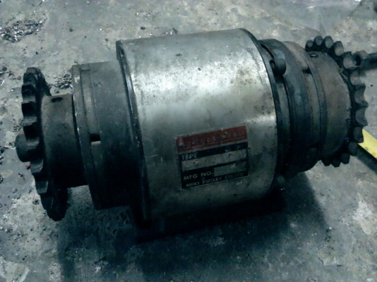 คลัทซ์และเบรคไฟฟ้าส่งกำลังให้อุปกรณ์ทำงานเพียงแต่ต่อไฟเข้าก็ส่งกำลังได้