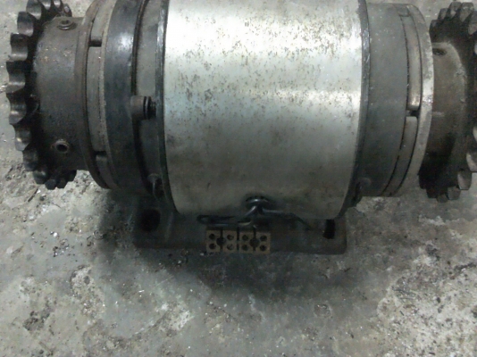 คลัทซ์และเบรคไฟฟ้าส่งกำลังให้อุปกรณ์ทำงานเพียงแต่ต่อไฟเข้าก็ส่งกำลังได้