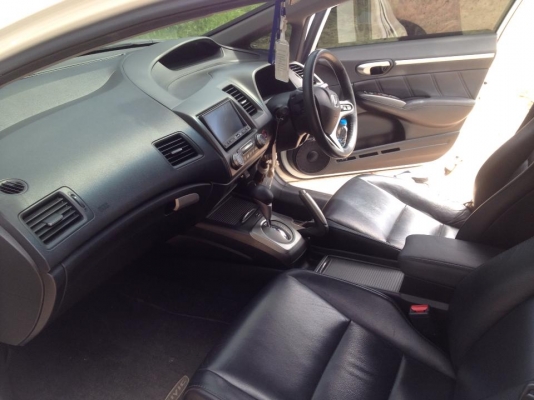 ขาย civic ปี 2010 navi สีขาว รุ่นTOP 1.8 รถวิ่ง แปดหมื่นกว่าโล ขาย civic ปี 2010 navi สีขาว รุ่นTOP 1.8 รถวิ่ง แปดหมื่นกว่าโล