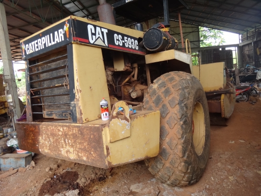 ขายด่วน รถบดล้อยาง สิบตัน สองเพลา พร้อมใช้งาน ขายด่วน รถบดล้อยาง สิบตัน สองเพลา พร้อมใช้งาน