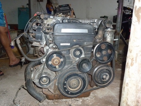 ขายเครื่อง J TOYOTA เกียร์ออโต้พร้อมถังแก๊สติดรถยนต์