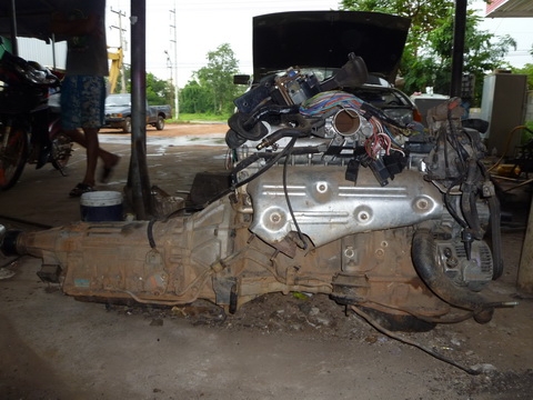 ขายเครื่อง J TOYOTA เกียร์ออโต้พร้อมถังแก๊สติดรถยนต์