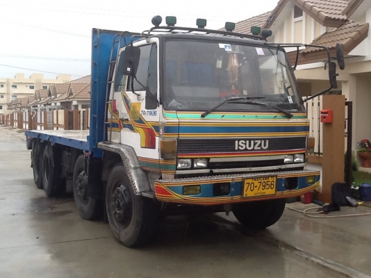 ISUZU ROCKY 175 12ล้อ บรรทุกได้30ตัน ISUZU ROCKY 175 12ล้อ บรรทุกได้30ตัน