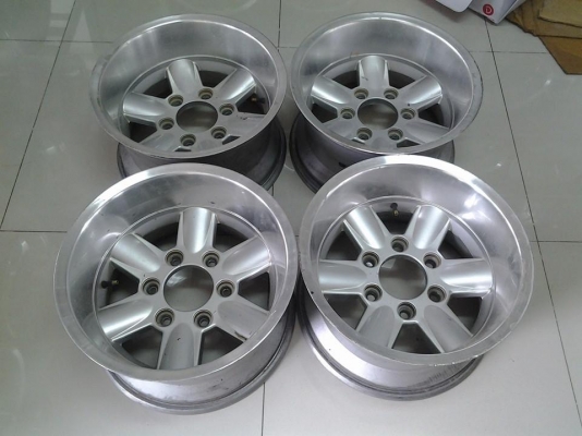 sniper มาแว้ว 15x8.5 ET-27 6รู139.7 ราคา7800 บาท
