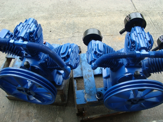 ขายหัวปั๊มลม PUMA 5HP 3สูบ 2หัว สภาพใช้งานได้ 100\%