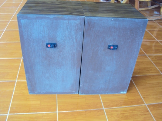 ขายลำโพงรุ่นเก่าลายไม้หน้าฉลุ ขายลำโพงรุ่นเก่าลายไม้หน้าฉลุ