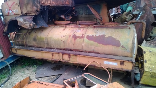 ถังน้ำจุประมาณ7000ลิตร.เก่าเก็บ ขาย..กก.ละ25บ. มี2ใบ..ยกลงจาก รถ6ล้อใหญ่..