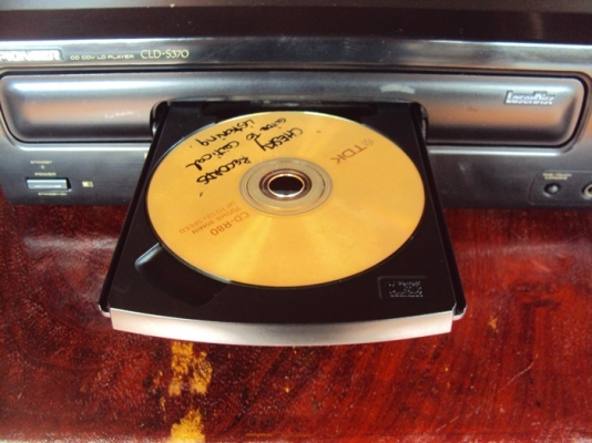 ขายเครื่องเล่นLD ของ PIONEER รุ่น CLD-S370