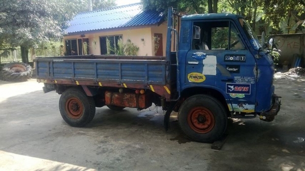 ขายรถ 4ล้อกลาง นิสสันคาบอนร์ ขายรถ 4ล้อกลาง นิสสันคาบอนร์