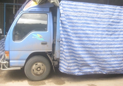 ขายหกล้อ NKR 130 ปี 43 กระบะคาร์โก คอกแป๊บ โทร 088-4501277