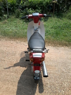 ขายดรีมคุรุทะเบียนเต็มพร้อมโอนรถเดิมๆเจ้าของรักษาดีรถพร้อมใช้ ขาย 14500 บาท