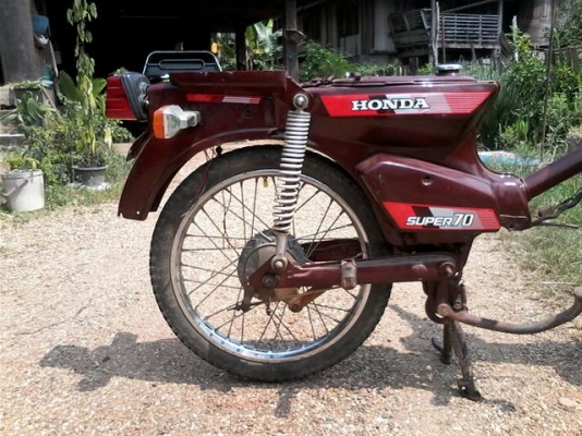 ขายโครง C700 โครงทำสีมาใหม่ตัวโครงไม่ผุยกเครื่องใส่อย่างเดียวออกใบซื้อขายให้ ขาย 3500 บาท