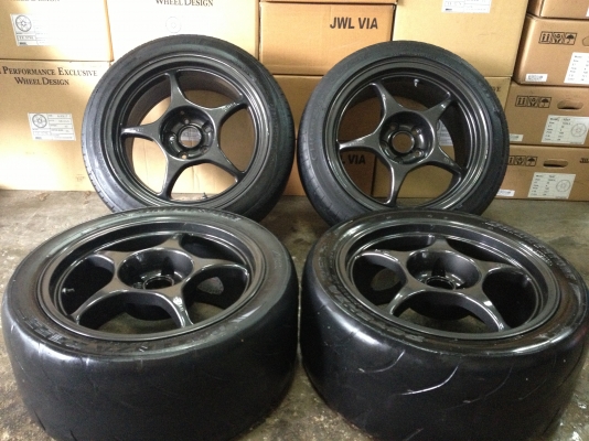 Enkei Pro1 ล้อเเท้ ขอบ17" 5รู114 หน้า8" หลัง9" พร้อมยางซอฟ ขาย 19,500 บาท