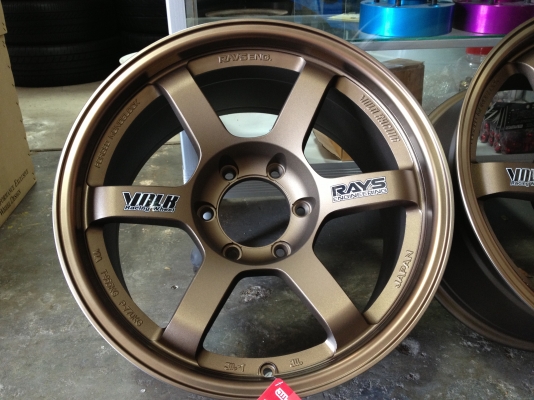 TE37 SUV ขอบ18" 6รู กว้าง9"ออฟ0 ชุดล่ะ 22,000 บาท เเถมครบ