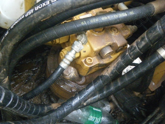 รถแบคโฮ ยี่ห้อ CAT รุ่น 312D รถออกห้างเมโทร