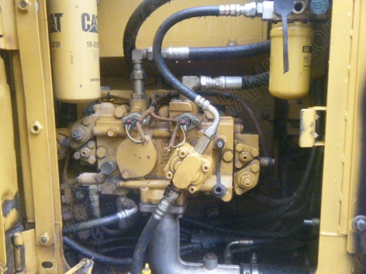 รถแบคโฮ ยี่ห้อ CAT รุ่น 312D รถออกห้างเมโทร