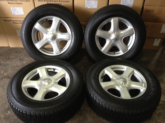 ล้อป้ายเเดง ออนิวD-max ขอบ17" พร้อมยางปี13 วิ่งมา 30โล ใหม่มากๆ