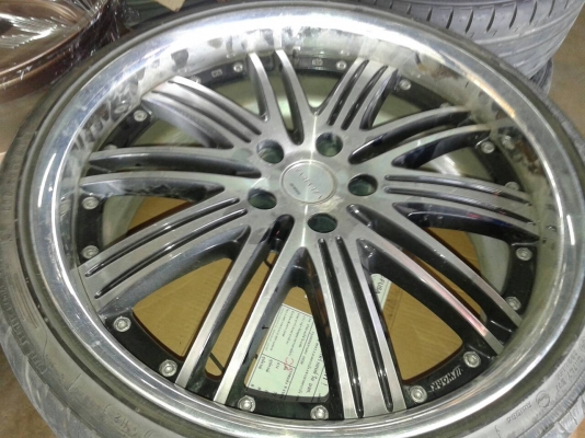 แม็กขอบ 20 5รู114 พร้อมยาง 225 35 20 ปี 13