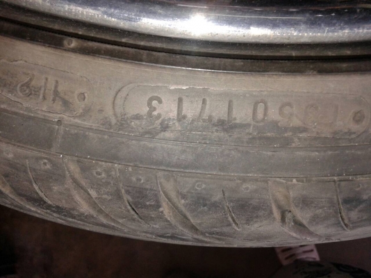 แม็กขอบ 20 5รู114 พร้อมยาง 225 35 20 ปี 13