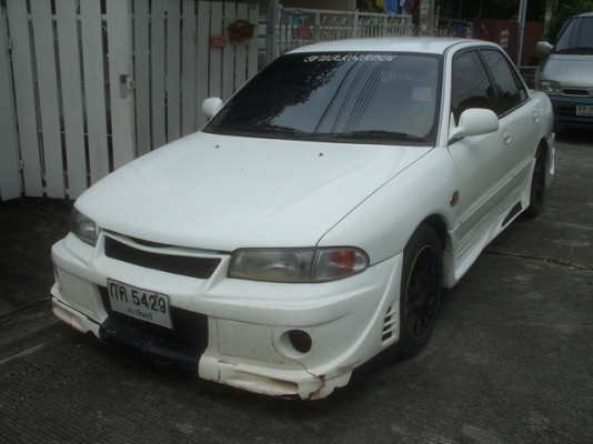 ขายอีคาร์ สีขาว เกียร์ออโต้ แต่งสวย ติดแก๊สแล้ว ขายถูก ด่วน 69000