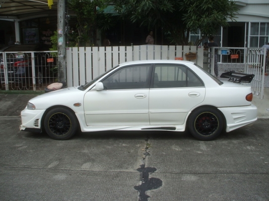 ขายอีคาร์ สีขาว เกียร์ออโต้ แต่งสวย ติดแก๊สแล้ว ขายถูก ด่วน 69000