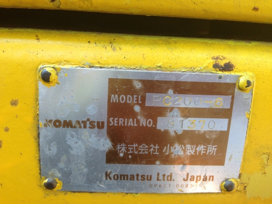 ขายรถแบคโฮ KOMATSU PC200-6 ทะเบียนพร้อมโอน ภาษีเต็ม 57 พร้อมใช้งาน  ซีเรี้ยล.81370 ปุ้งกี้สวย เก๋งตามรูป เอวแน้น โซ้สภาพ 85\% ปู๊ทโซ้เต็ม  รถพร้อมทำงาน สนใจติดต่อ คุณชัยยาสตึก โทร 081-9972972  089-8451778