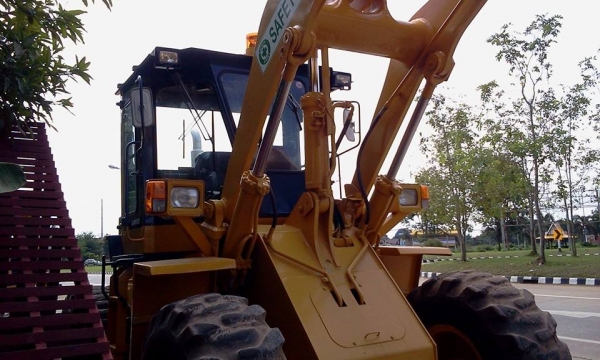 ขาย WA300-1 จากญี่ปุ่นแท้  มี  VDO  ให้ดู พร้อม เล่ม ทะเบียน จัดไฟแนนท์ ได้  1,000,000  คุณ กฤต