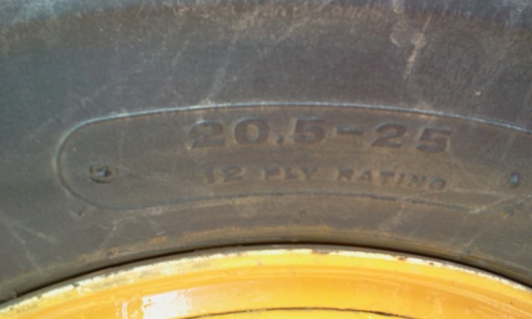 ขาย WA300-1 จากญี่ปุ่นแท้  มี  VDO  ให้ดู พร้อม เล่ม ทะเบียน จัดไฟแนนท์ ได้  1,000,000  คุณ กฤต