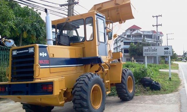 ขาย WA200-1 จากญี่ปุ่นแท้  มี VDO ให้ดู   เล่ม ทะเบียน จัดไฟแนนท์ ได้ 0856177640 คุณ กฤต ลำปาง