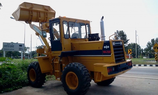 ขาย WA200-1 จากญี่ปุ่นแท้  มี VDO ให้ดู   เล่ม ทะเบียน จัดไฟแนนท์ ได้ 0856177640 คุณ กฤต ลำปาง