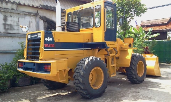 ขาย WA200-1 จากญี่ปุ่นแท้  มี VDO ให้ดู   เล่ม ทะเบียน จัดไฟแนนท์ ได้ 0856177640 คุณ กฤต ลำปาง
