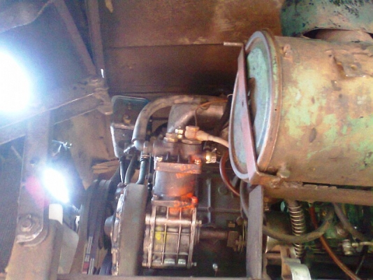 รถสิบล้อ สองเพลา NISSAN Ud เครื่อง Pd6  260 แรงม้า จุน้ำได้ 14,000 ลิตร รถพร้อมใช้งาน.