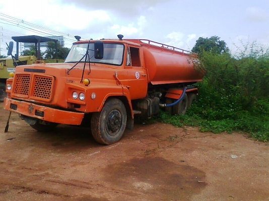 รถสิบล้อ สองเพลา NISSAN Ud เครื่อง Pd6  260 แรงม้า จุน้ำได้ 14,000 ลิตร รถพร้อมใช้งาน.