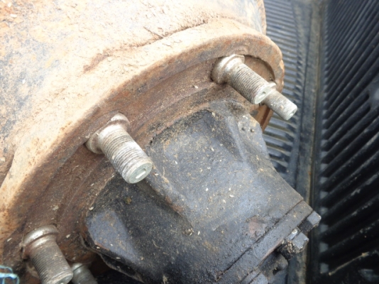 ขายเฟืองท้าย หกล้อTOYOTA ใหญ่ 8 รู ราคาถูก 8500