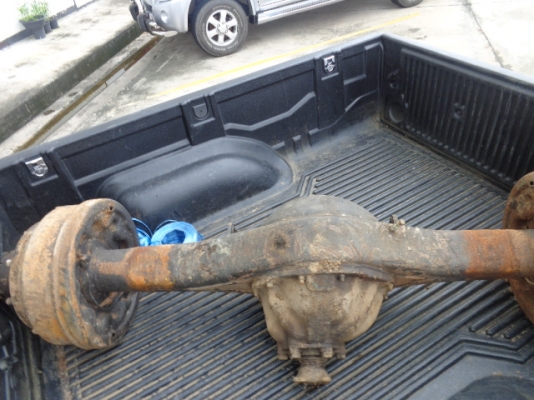 ขายเฟืองท้าย หกล้อTOYOTA ใหญ่ 8 รู ราคาถูก 8500