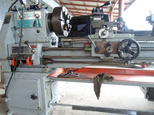 เครื่องกลึง 6 ฟุต เกียร์บล็อก 3 เพลา ขาย 80,000 พร้อมใช้ เครื่องกลึง 6 ฟุต เกียร์บล็อก 3 เพลา ขาย 80,000 พร้อมใช้