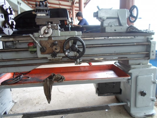 เครื่องกลึง 6 ฟุต เกียร์บล็อก 3 เพลา ขาย 80,000 พร้อมใช้ เครื่องกลึง 6 ฟุต เกียร์บล็อก 3 เพลา ขาย 80,000 พร้อมใช้