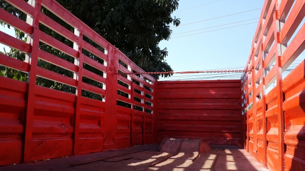 ขายหางพ่วง3เพลาแท้ยาว 7 เมตร รถปี50 ดั้มถุงลมยกล้อได้ 500000