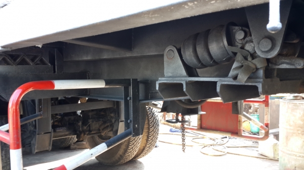 ขายหางพ่วง3เพลาแท้ยาว 7 เมตร รถปี50 ดั้มถุงลมยกล้อได้ 500000