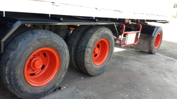 ขายหางพ่วง3เพลาแท้ยาว 7 เมตร รถปี50 ดั้มถุงลมยกล้อได้ 500000