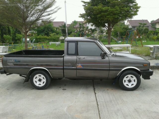 ต้องการขาย มาสด้าแฟรมมิเลีย เครื่อง 1300