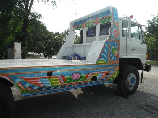 ขายรถเทรลเลอร์ 10 ล้อ HINO รถ 2 เพลา บรรทุกรถเกี่ยวข้าว เครื่อง EP100 เทอร์โบ = 285 แรงม้า (รถอยู่สุพรรณบุรี)