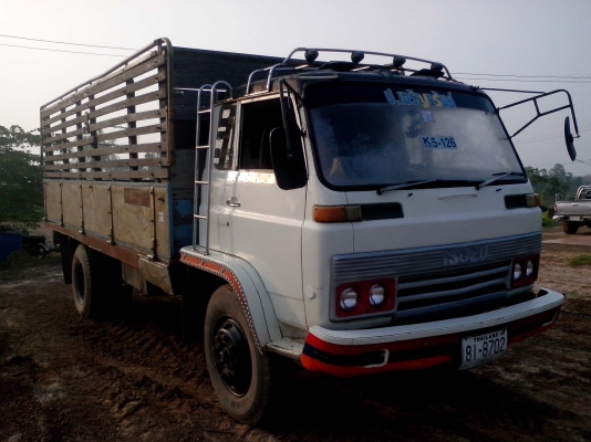 ขายหกล้อใหญ่